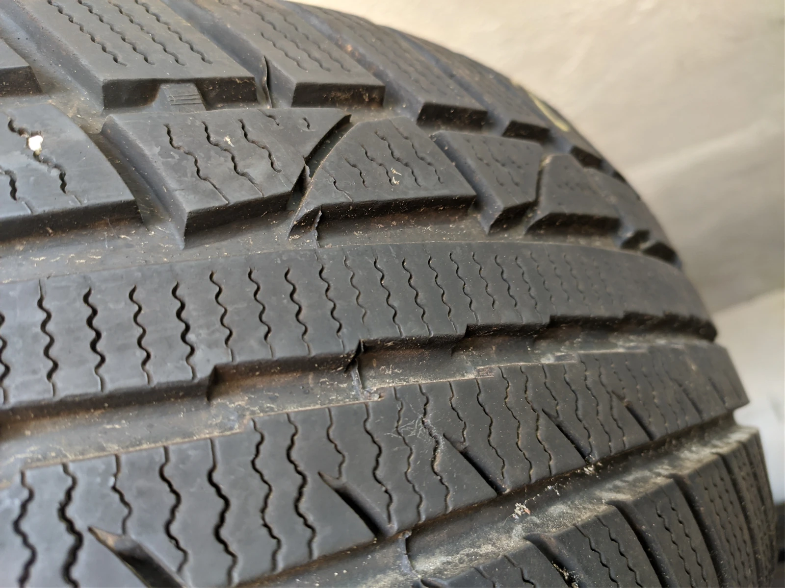  215/60R17 | Mobile.bg   4