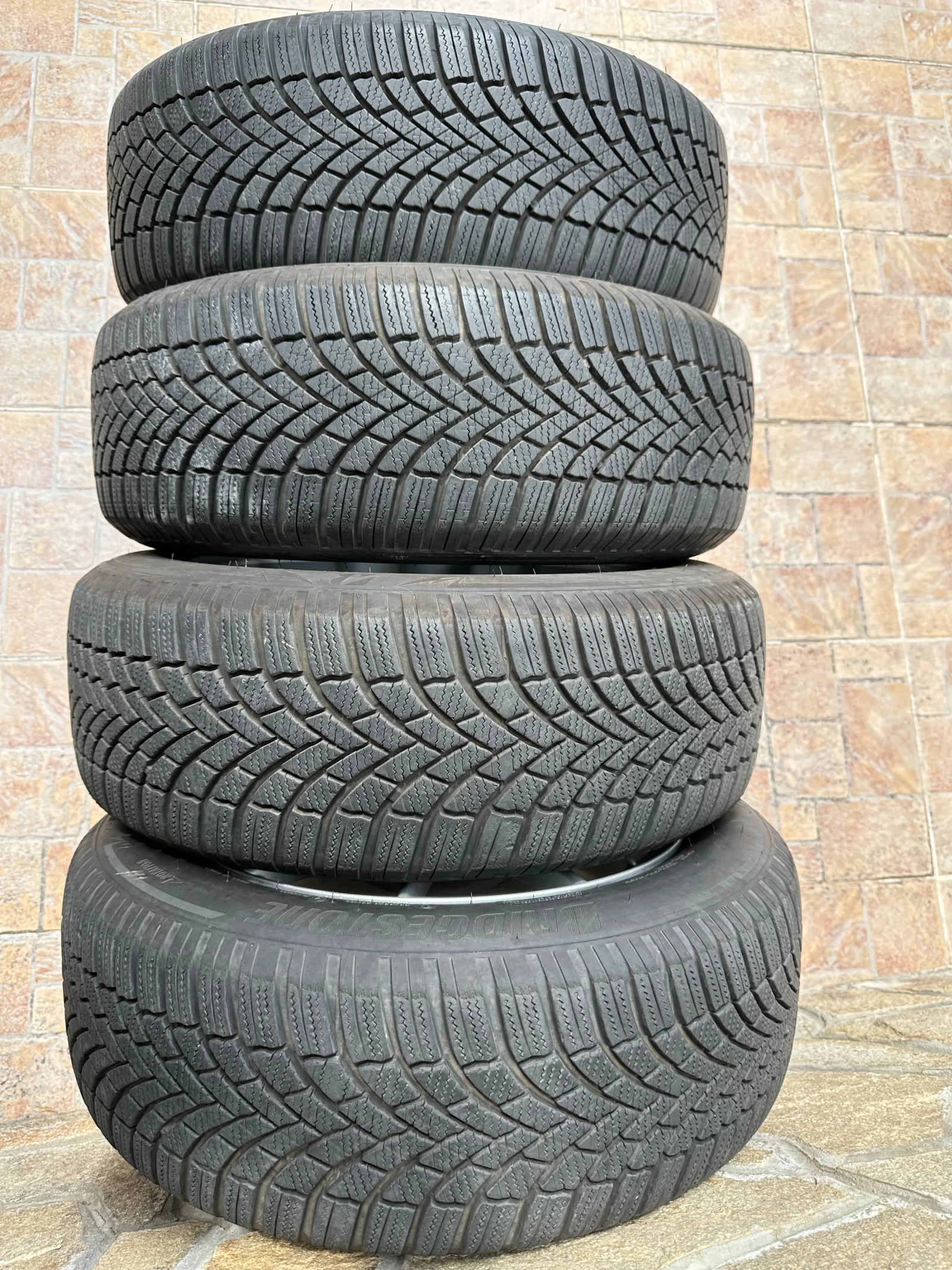 Гуми Зимни 205/55R16, снимка 2 - Гуми и джанти - 56277843