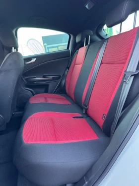 Alfa Romeo Giulietta Veloce 106 374км - 8200 лв. - 25126110 13