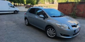 ������ Toyota Auris