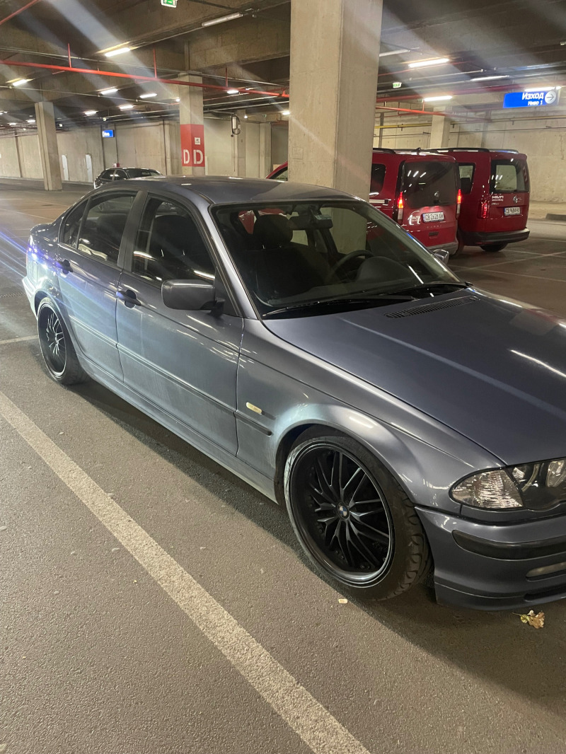 BMW 318, снимка 3 - Автомобили и джипове - 45498547