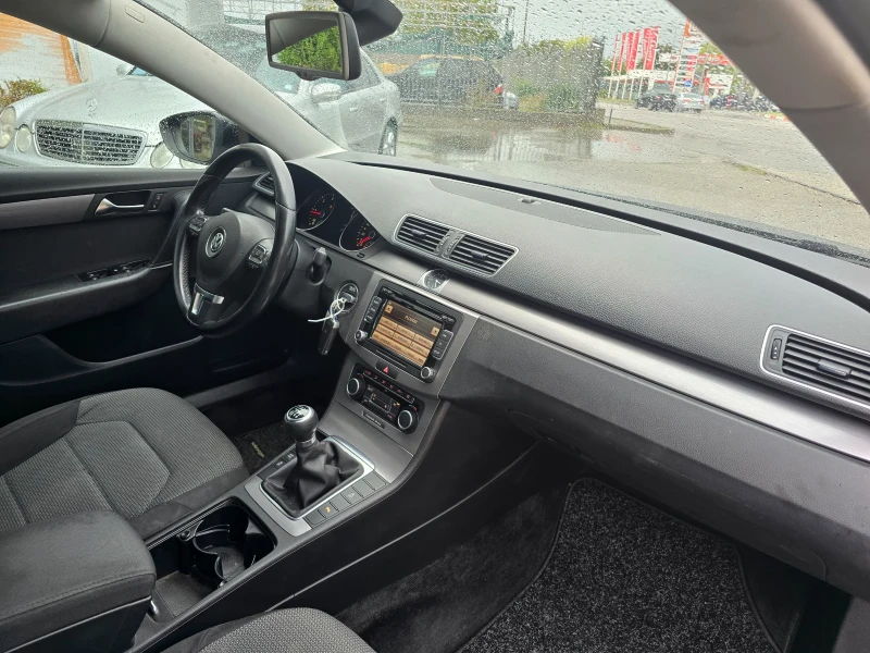 VW Passat, снимка 8 - Автомобили и джипове - 47156784