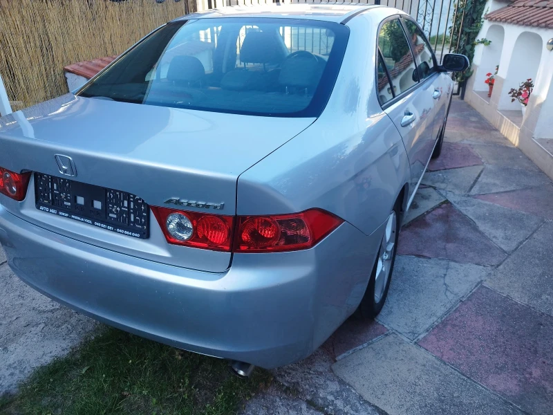 Honda Accord 2.0бензин, снимка 5 - Автомобили и джипове - 47611600