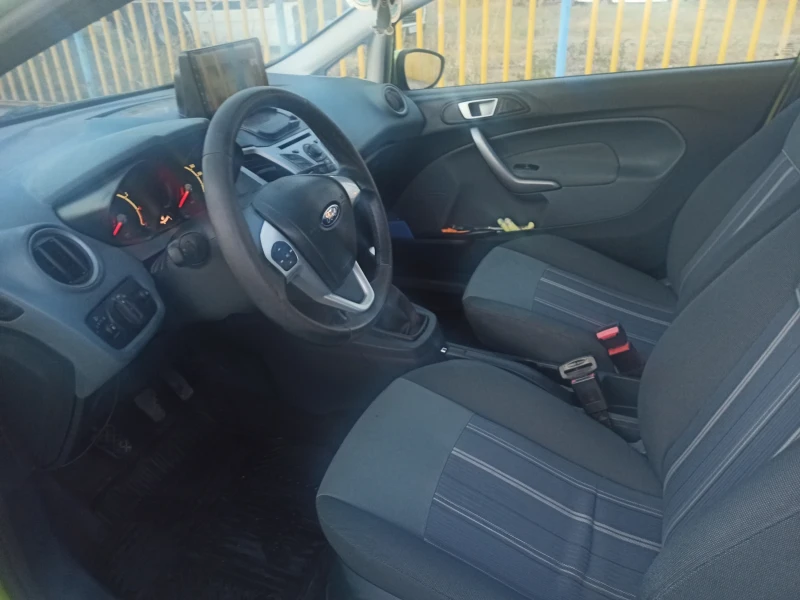 Ford Fiesta, снимка 6 - Автомобили и джипове - 47803069