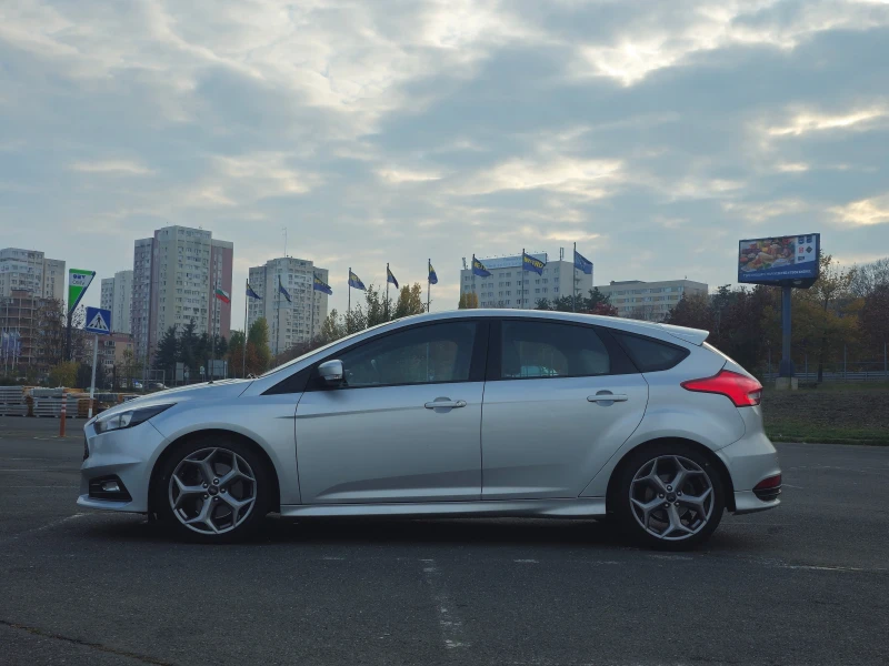 Ford Focus ST, снимка 4 - Автомобили и джипове - 47822928