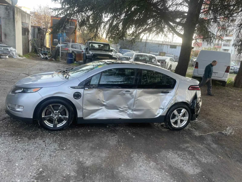 Chevrolet Volt 1.4 pluginhibrid, снимка 2 - Автомобили и джипове - 48044697