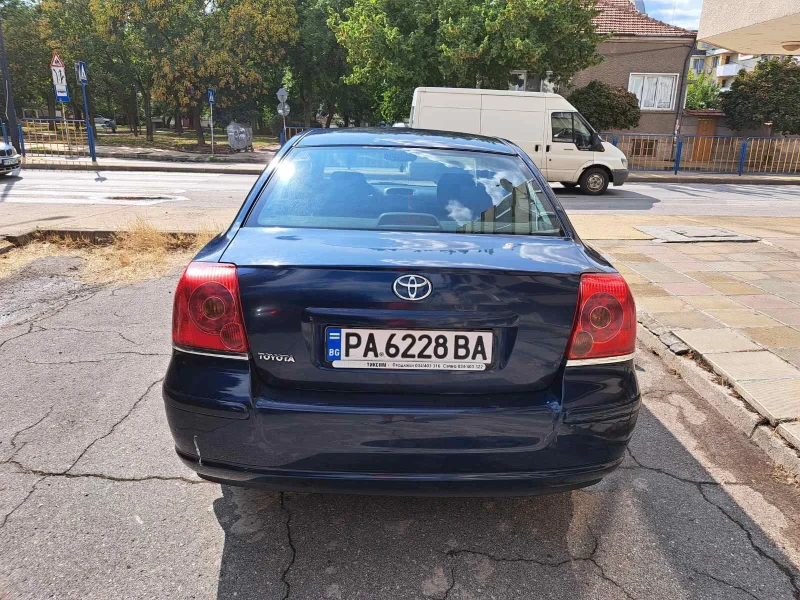 Toyota Avensis С газова уредба., снимка 3 - Автомобили и джипове - 48511570