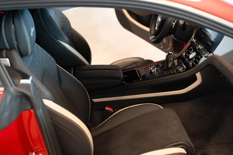 Bentley Continental gt SPEED V8 HYBRID/FIRST EDITION/CARBON/CERAMIC/NAIM/, снимка 10 - Автомобили и джипове - 51577587