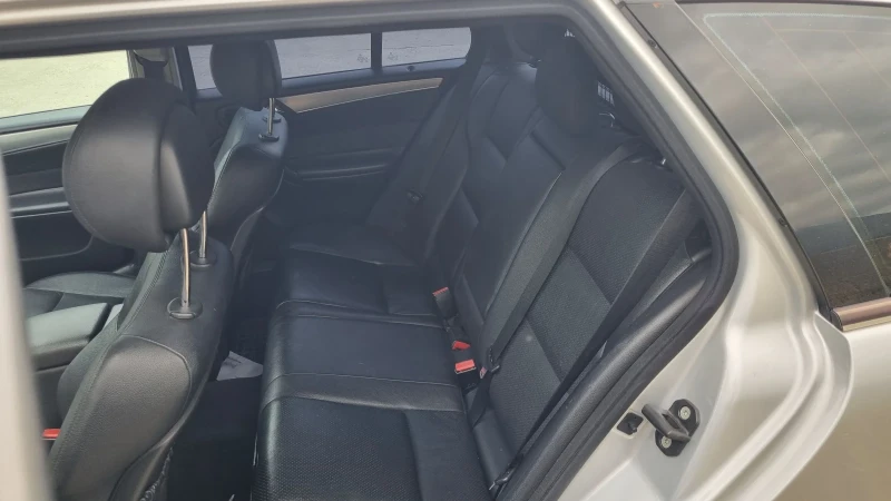 Mercedes-Benz C 320 3.0V6, снимка 11 - Автомобили и джипове - 52124336