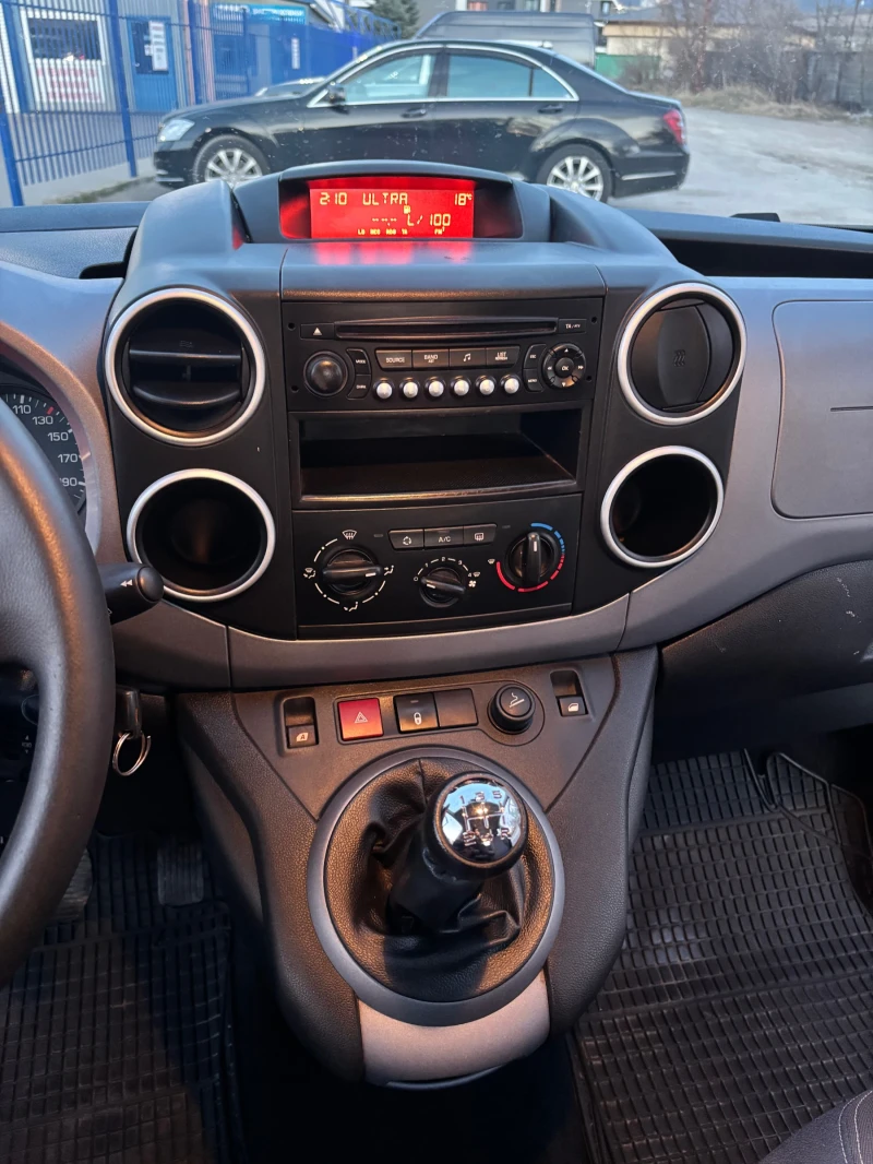 Citroen Berlingo 1.6i Multispace - 7900 лв. - 27328334 | Car24.bg
