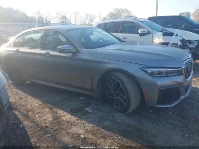 BMW 740 I* ЛИЗИНГ* ОБДУХ* МАСАЖИ* 360, снимка 13 - Автомобили и джипове - 54702710