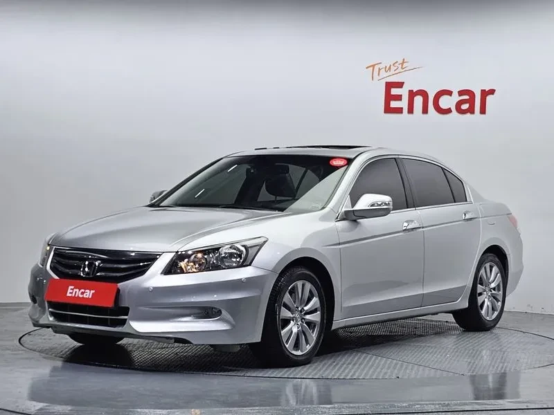 Honda Accord 3.5 8Th Generation, снимка 4 - Автомобили и джипове - 56020365