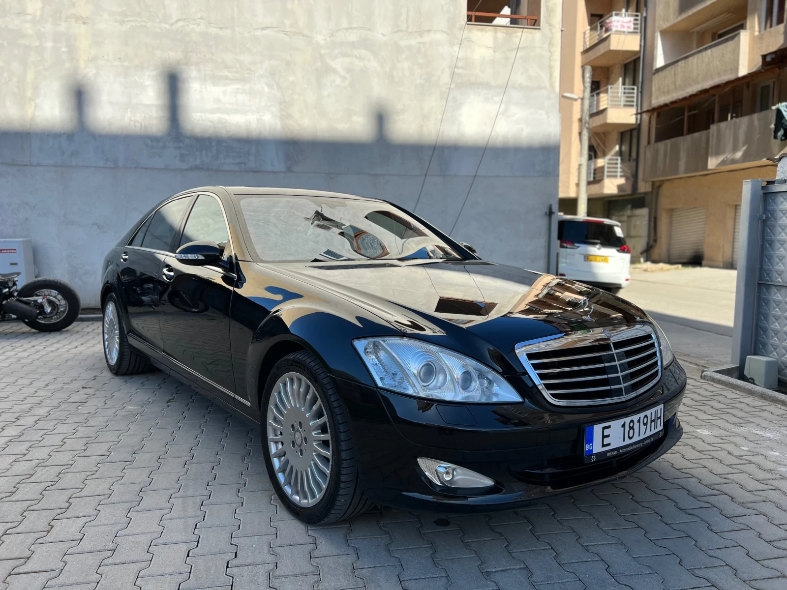 Mercedes-Benz S 500 Mercedes-Benz S 500L V8-4MATIC-ОБДУХВАНЕ-КАМЕРА-ТВ - изображение 3