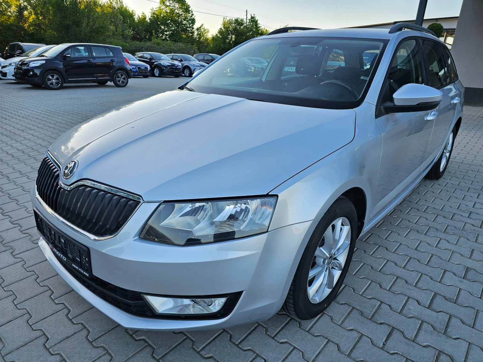 Skoda Octavia 1.6TDI, 105к.с., Нави, Обслужена! - изображение 7
