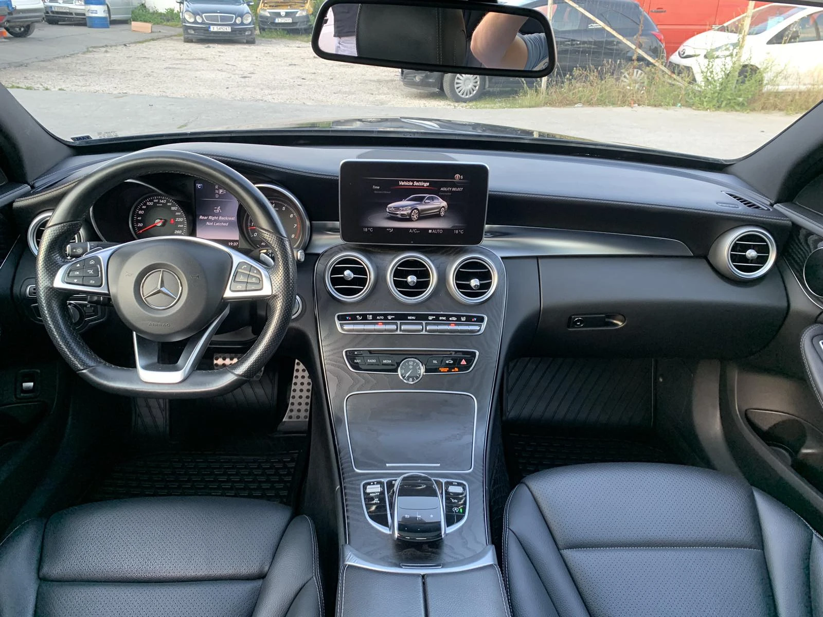 Mercedes-Benz C 300 AMG - изображение 8