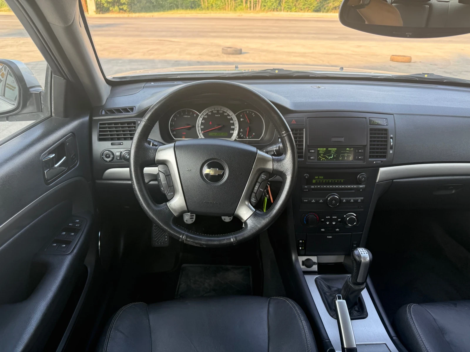 Chevrolet Epica 2.0i-Газ-Кожа - изображение 8