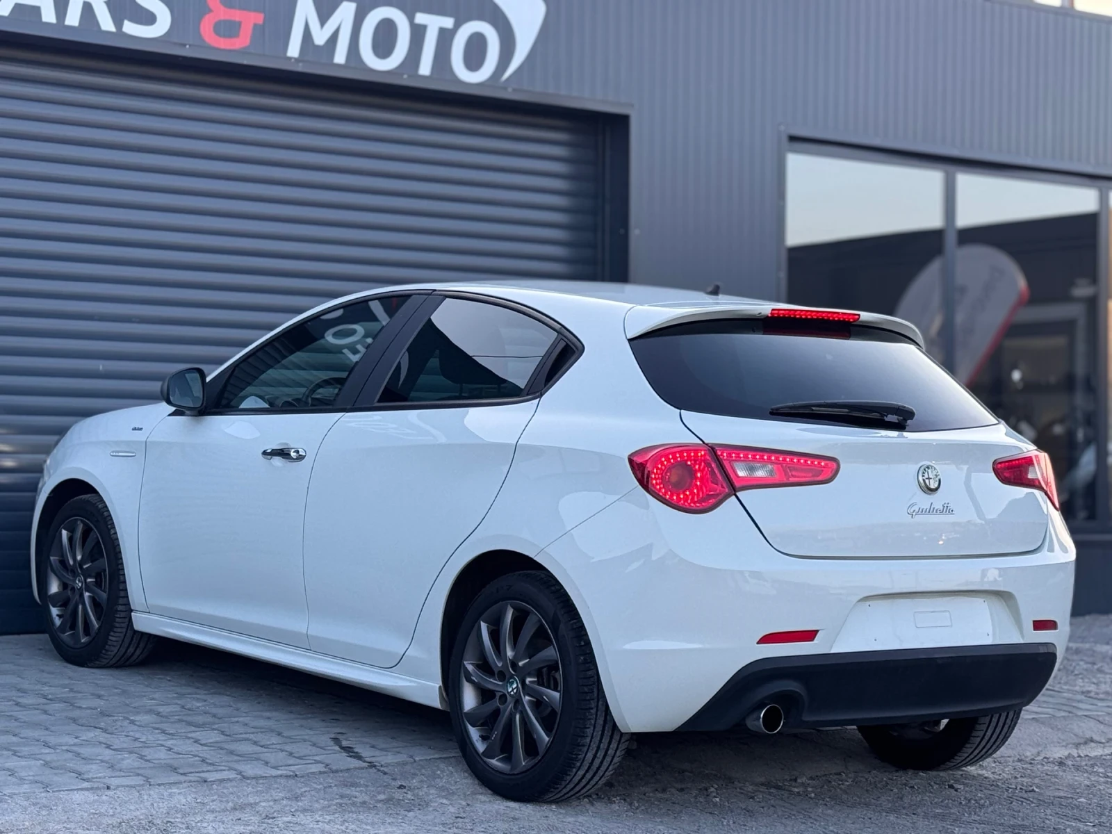 Alfa Romeo Giulietta Veloce 106 374км - изображение 6