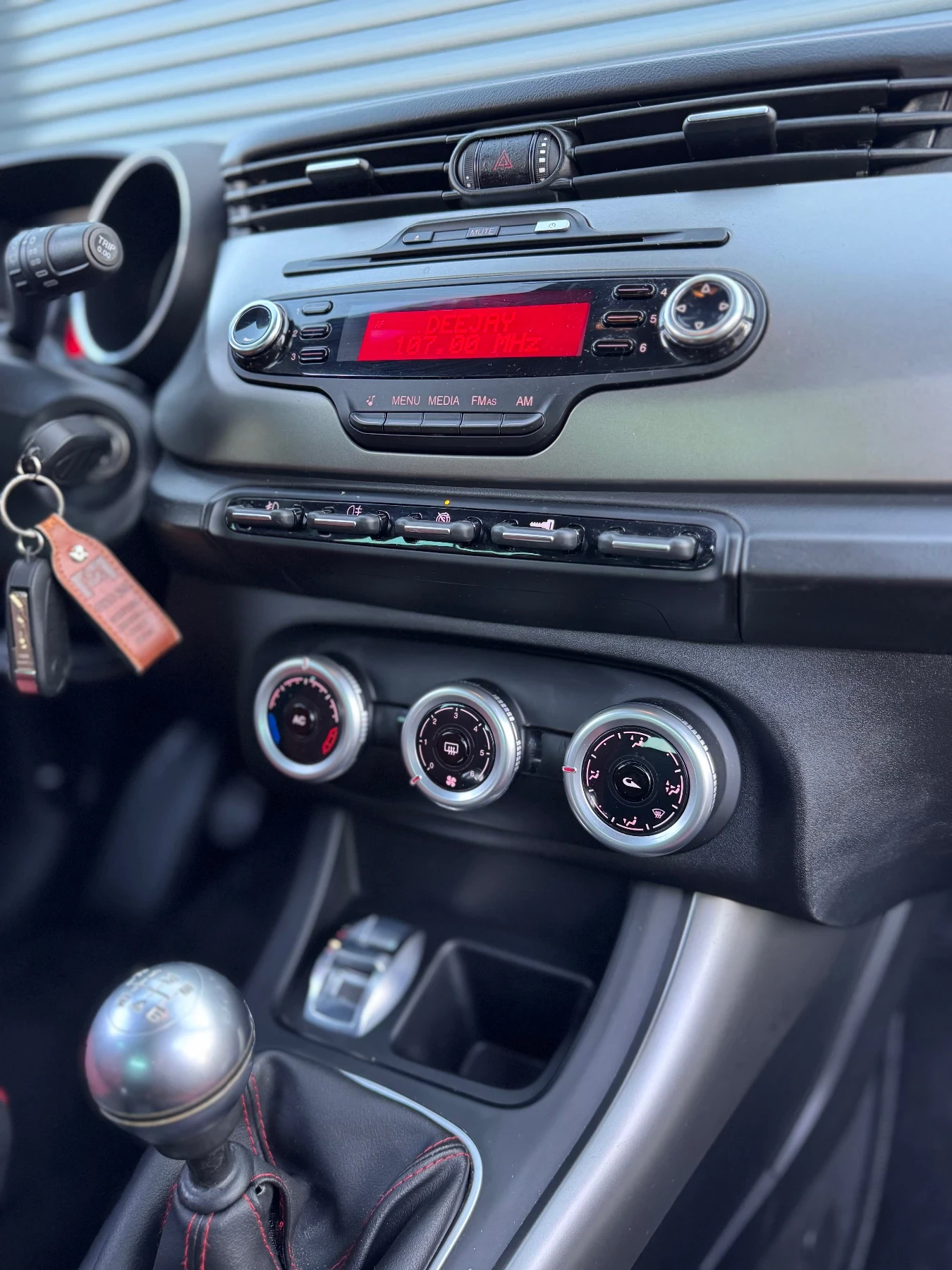 Alfa Romeo Giulietta Veloce 106 374км - изображение 10