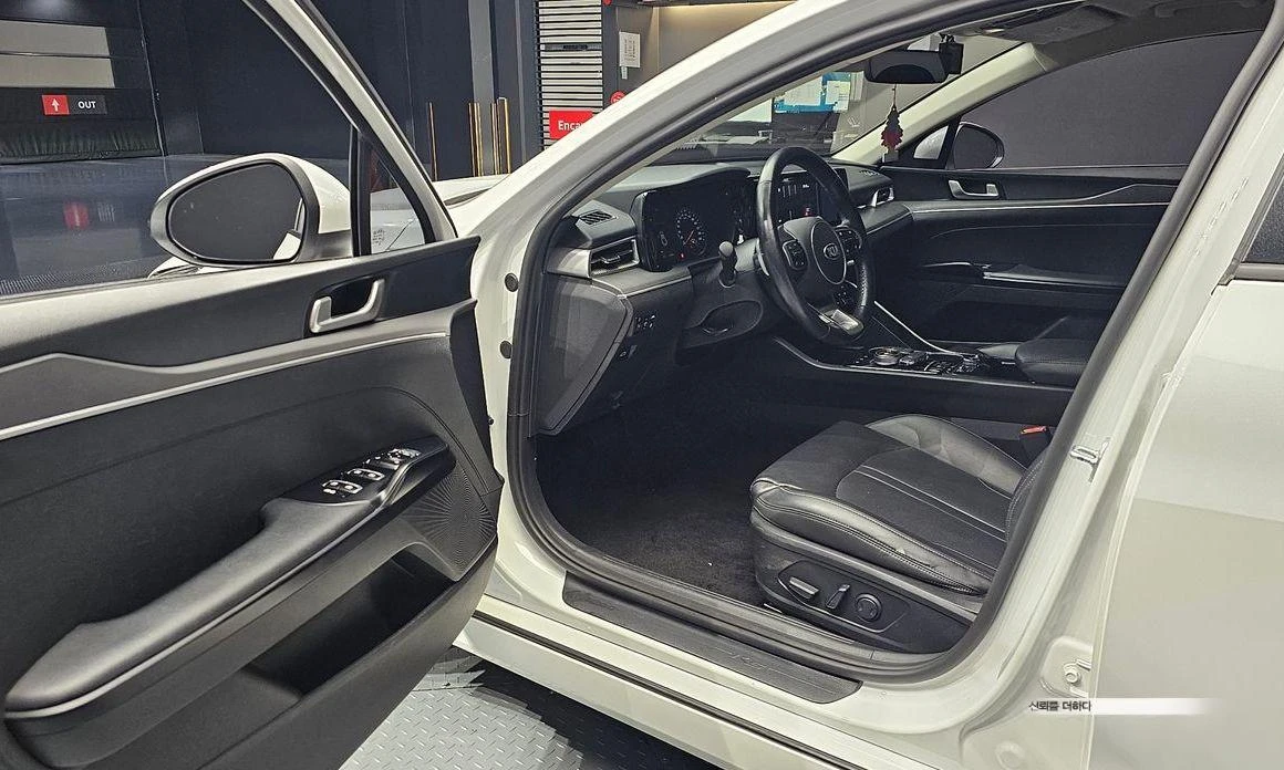 Kia K5 | Mobile.bg   11