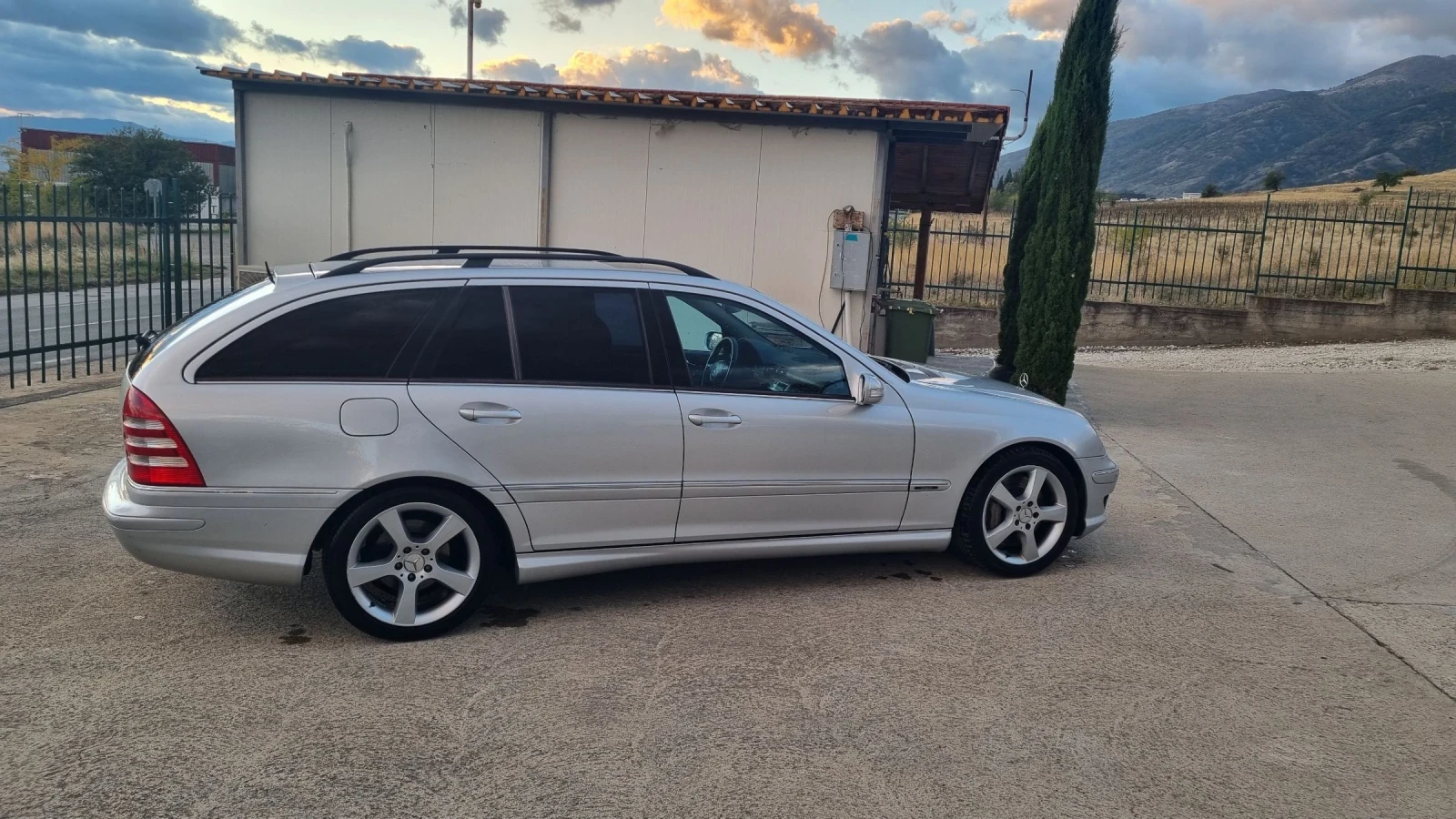 Mercedes-Benz C 320 3.0V6 - изображение 6