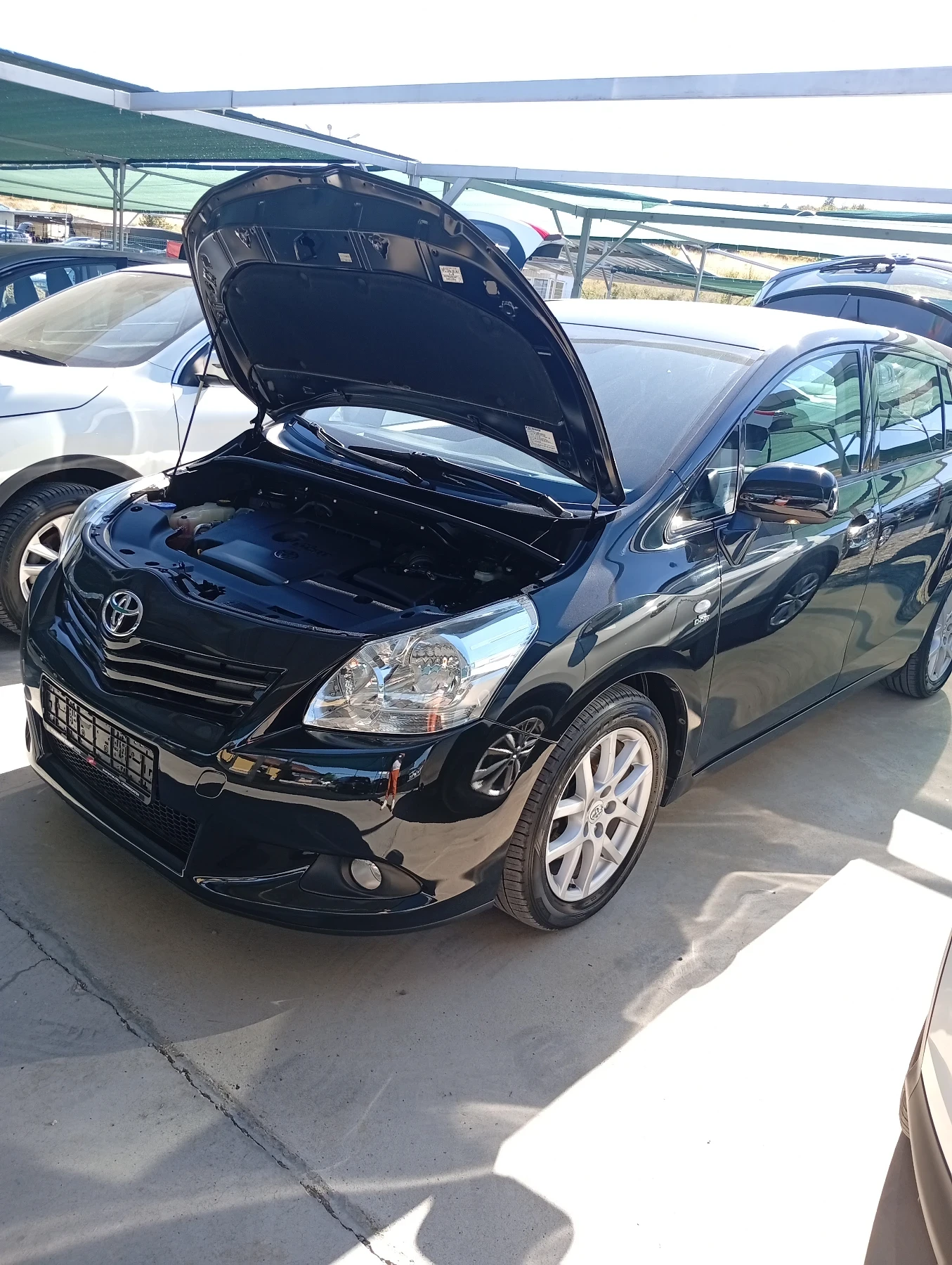 Toyota Verso, снимка 8 - Автомобили и джипове - 53758970