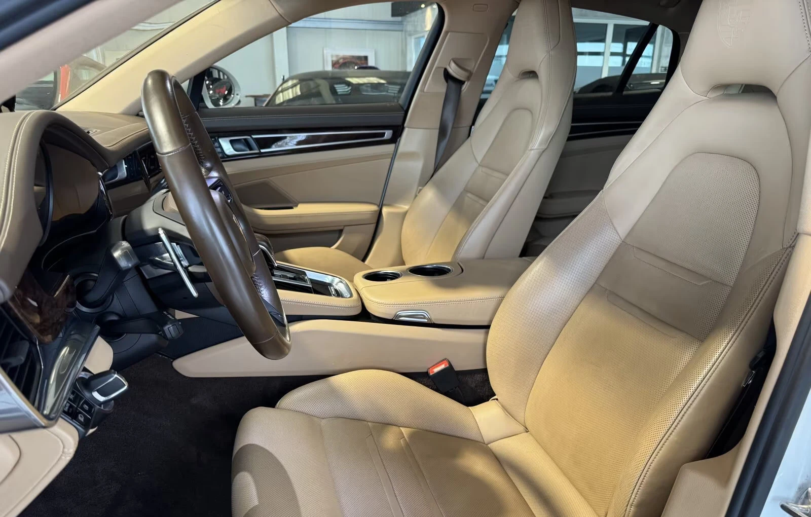 Porsche Panamera 4S/E-HYBRID/441HP/BOSE/360/INNO/21/CHRONO/178z, снимка 10 - Автомобили и джипове - 53894135