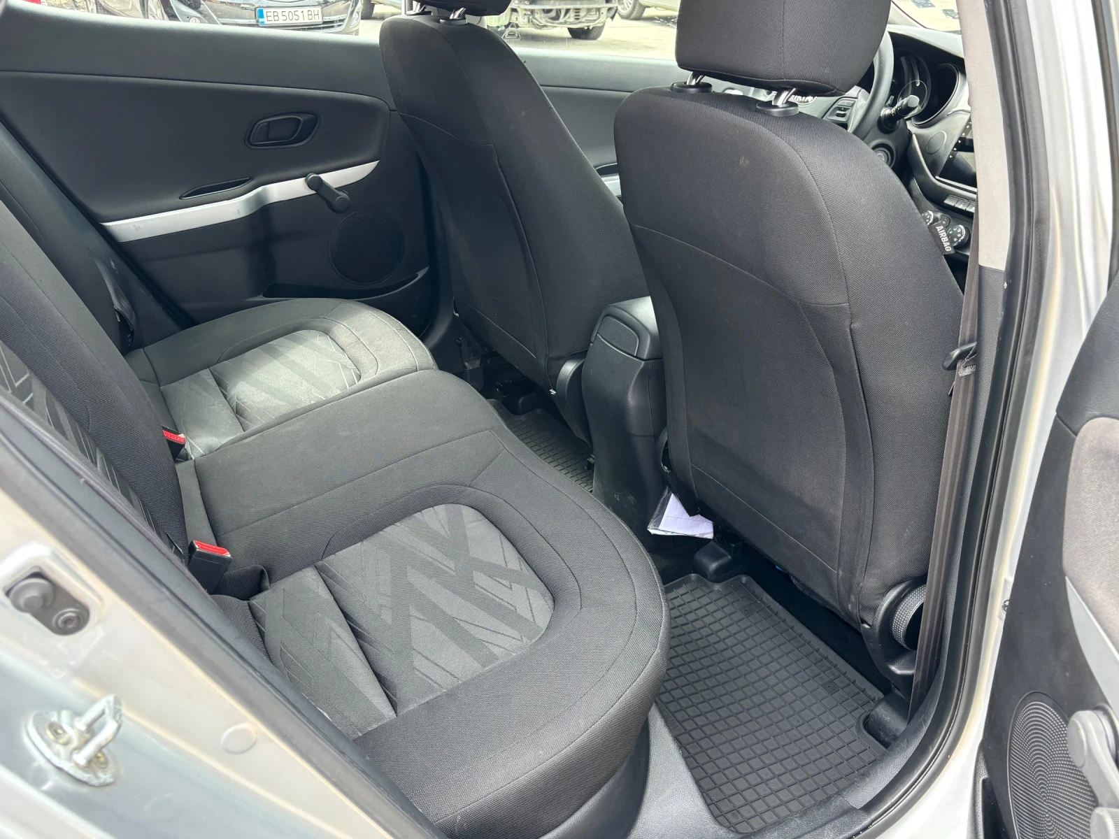 Kia Ceed, снимка 8 - Автомобили и джипове - 54257037