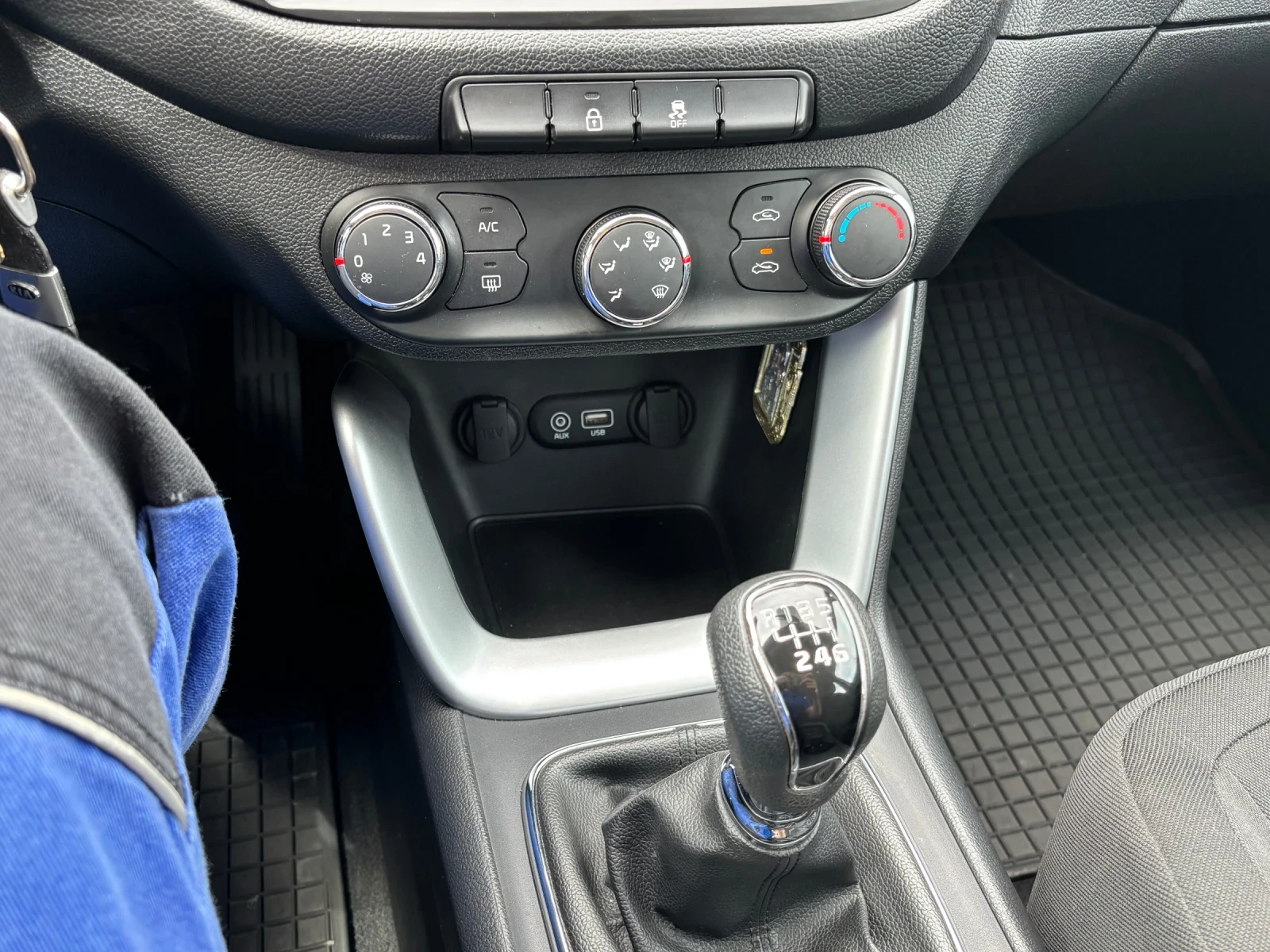 Kia Ceed, снимка 3 - Автомобили и джипове - 54257037