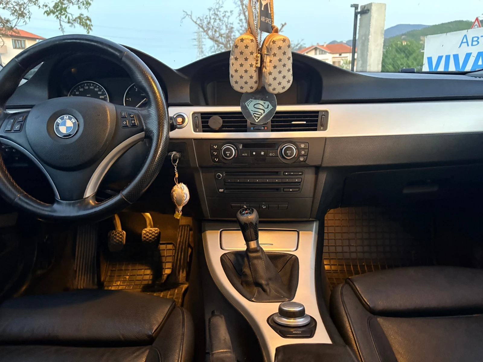 BMW 330 XD 231 кс Кожа Нави Напълно Обслужен, снимка 15 - Автомобили и джипове - 54308650