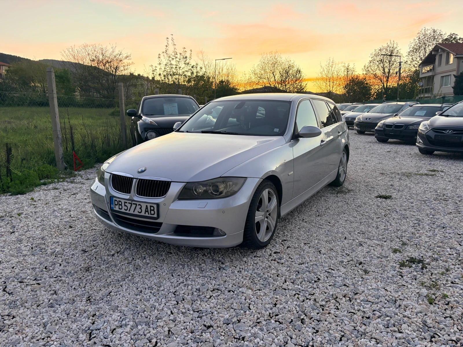 BMW 330 XD 231 кс Кожа Нави Напълно Обслужен, снимка 8 - Автомобили и джипове - 54308650
