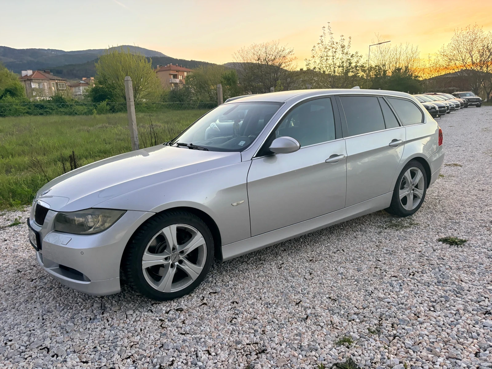 BMW 330 XD 231 кс Кожа Нави Напълно Обслужен, снимка 6 - Автомобили и джипове - 54308650