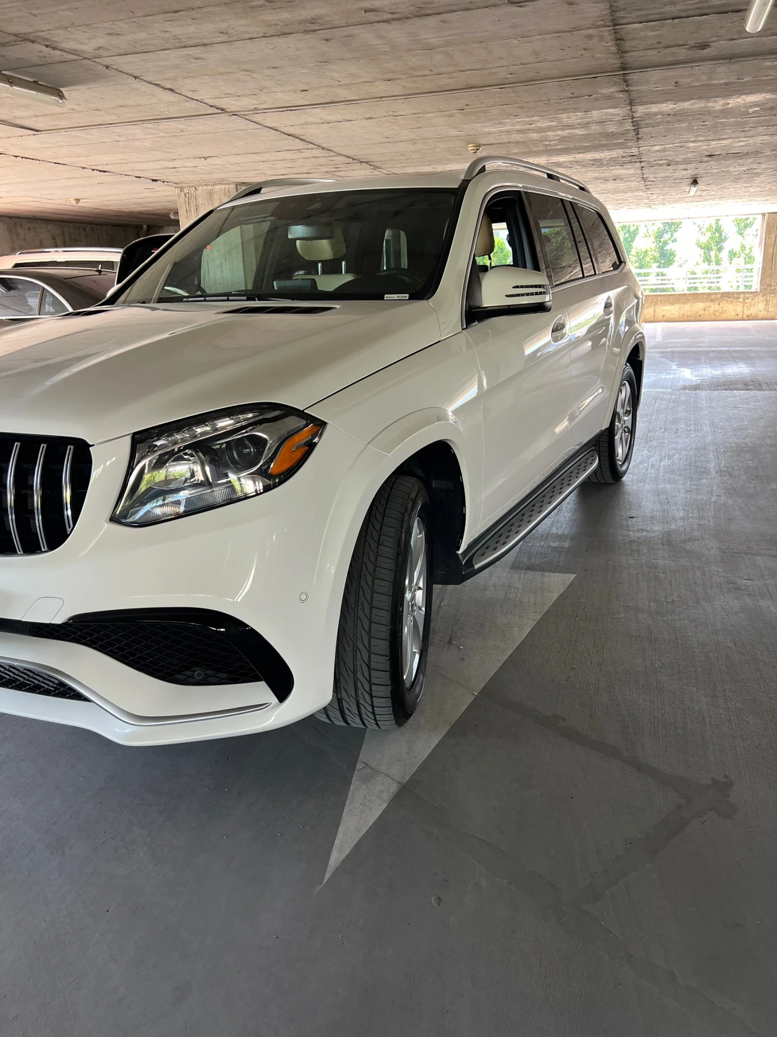 Mercedes-Benz GLS 450 3.0 Бензин, снимка 2 - Автомобили и джипове - 54737184