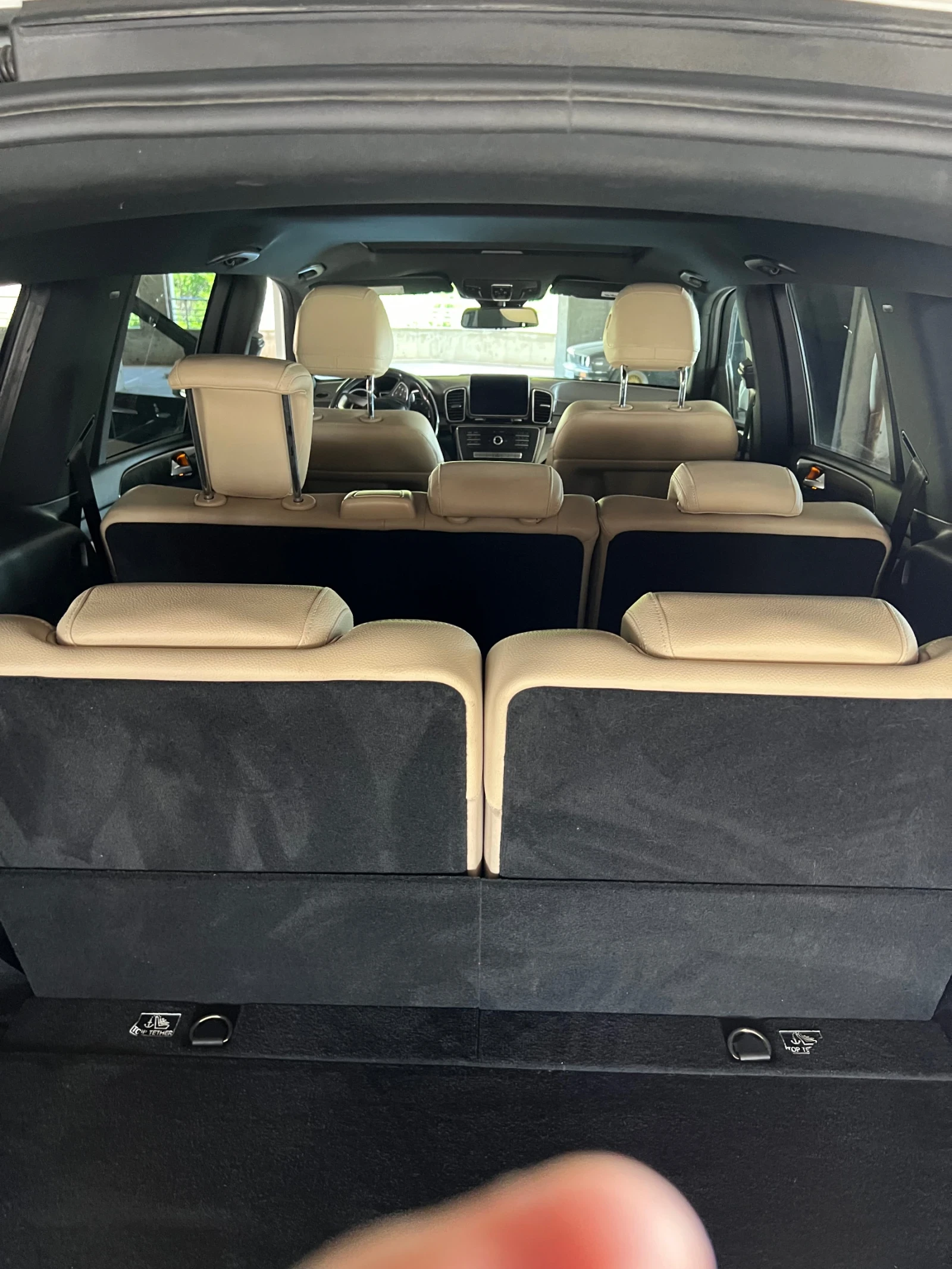 Mercedes-Benz GLS 450 3.0 Бензин, снимка 16 - Автомобили и джипове - 54737184