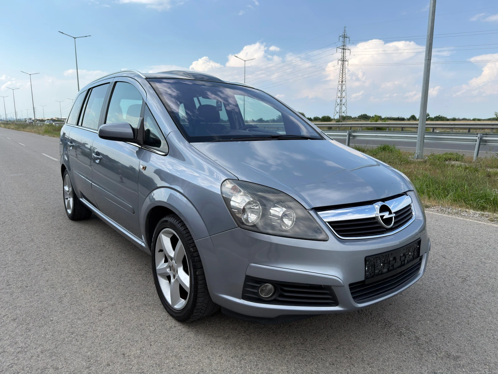 Opel Zafira 1.8i-ГАЗ/COSMO/ПАНОРАМА, снимка 3 - Автомобили и джипове - 54803665
