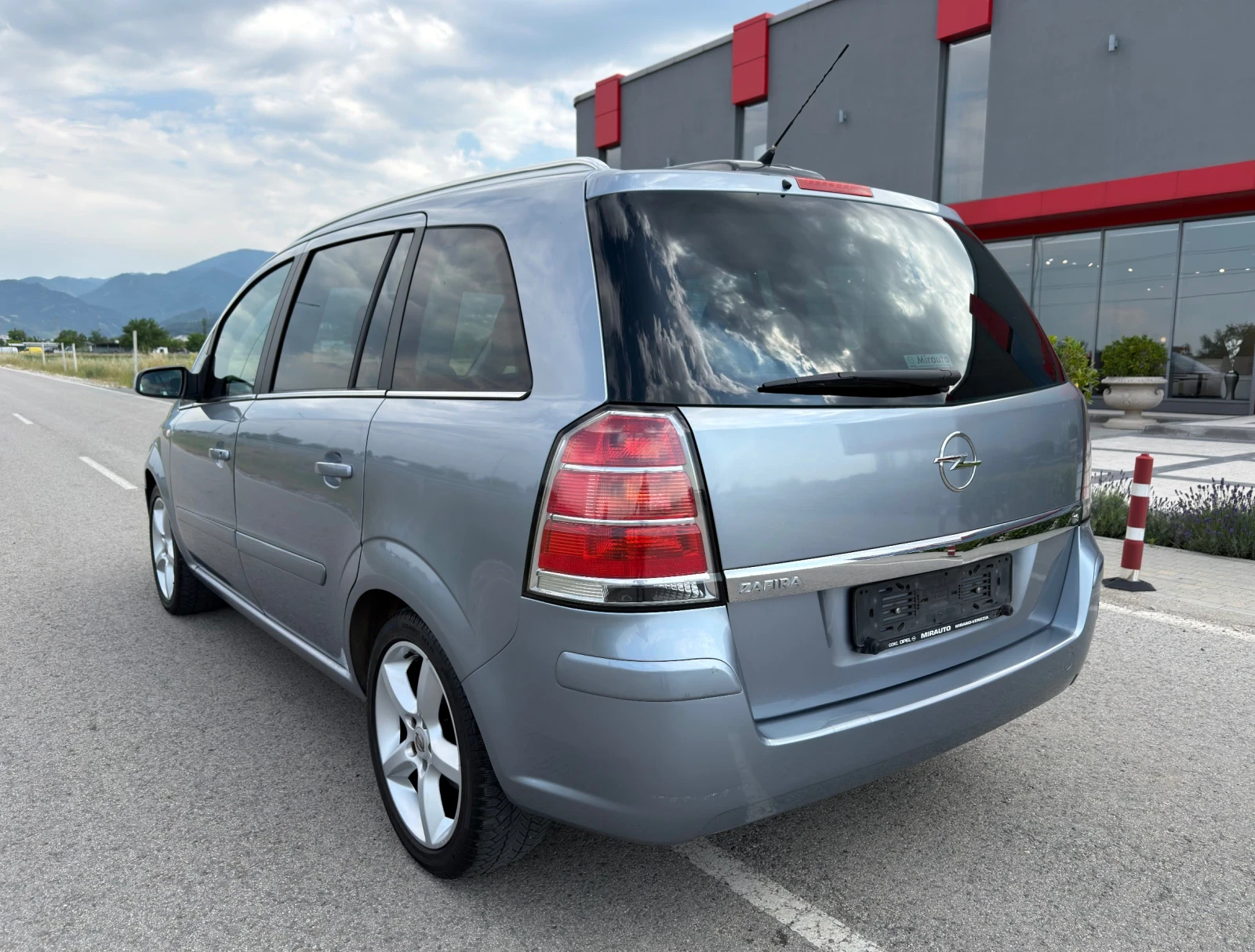 Opel Zafira 1.8i-ГАЗ/COSMO/ПАНОРАМА, снимка 7 - Автомобили и джипове - 54803665