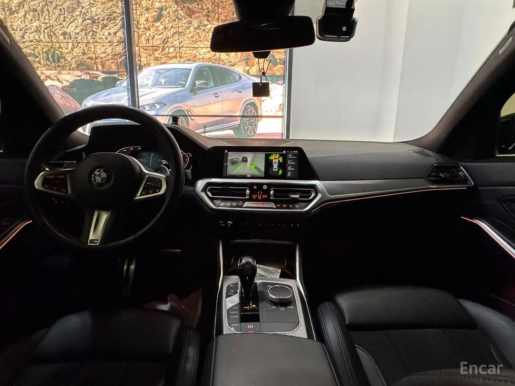 BMW 320 i* M-SPORT* SAPPHIRE BLACK* ПОДГРЕВ* КАМЕРА* КЕЙЛЕ, снимка 13 - Автомобили и джипове - 54810377