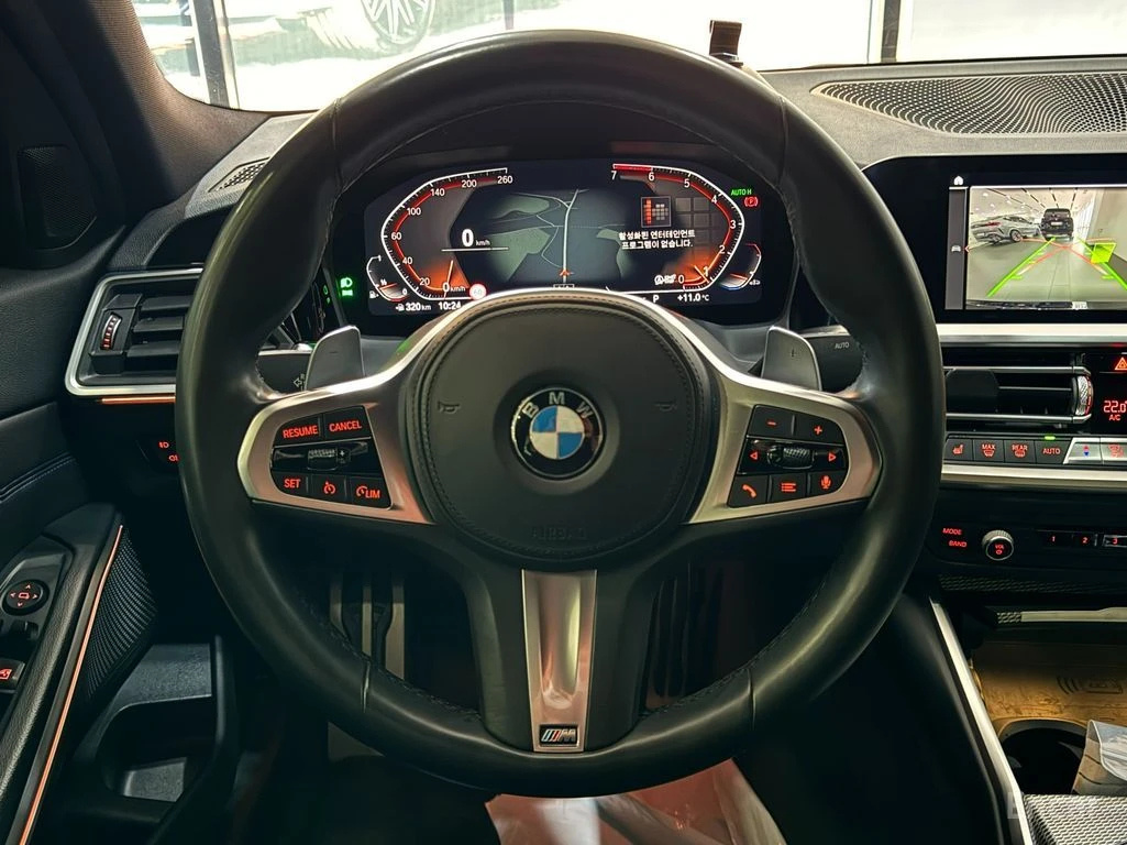BMW 320 i* M-SPORT* SAPPHIRE BLACK* ПОДГРЕВ* КАМЕРА* КЕЙЛЕ, снимка 12 - Автомобили и джипове - 54810377