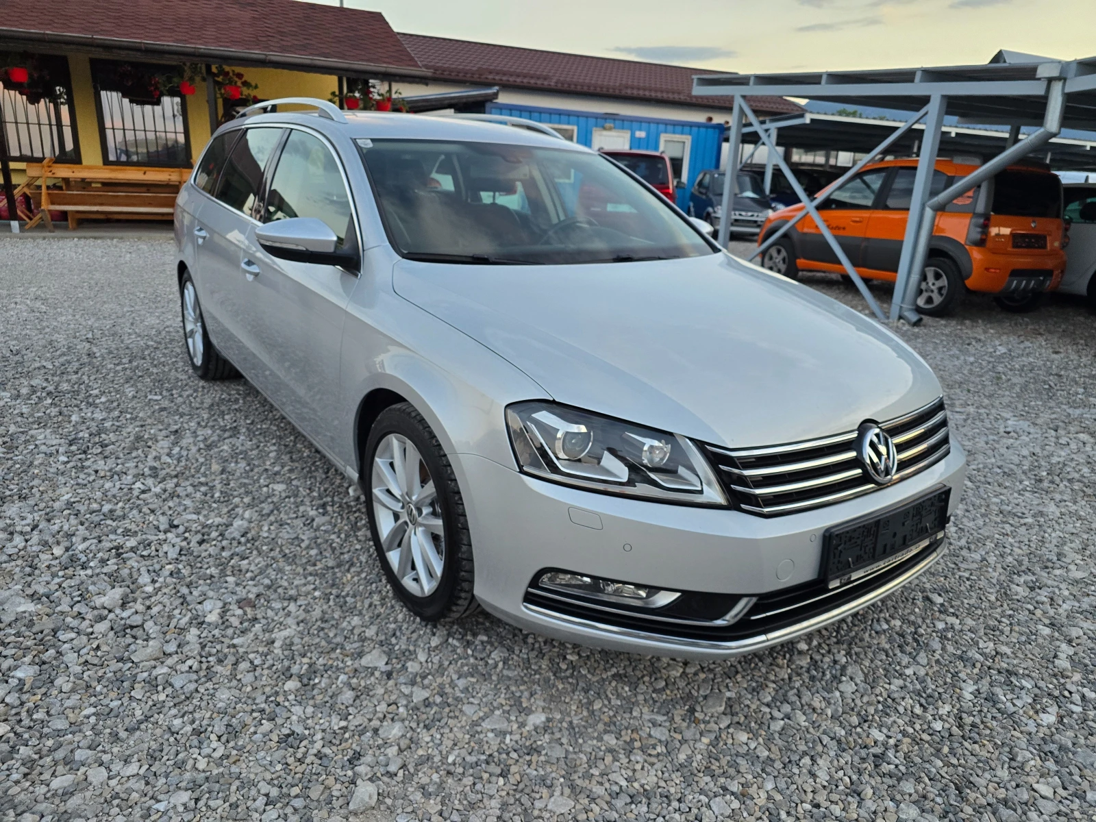 VW Passat 2.0 TDI HIGHLINE !! НОВ ВНОС !!! РЕАЛНИ КИЛОМЕТРИ , снимка 7 - Автомобили и джипове - 54984981