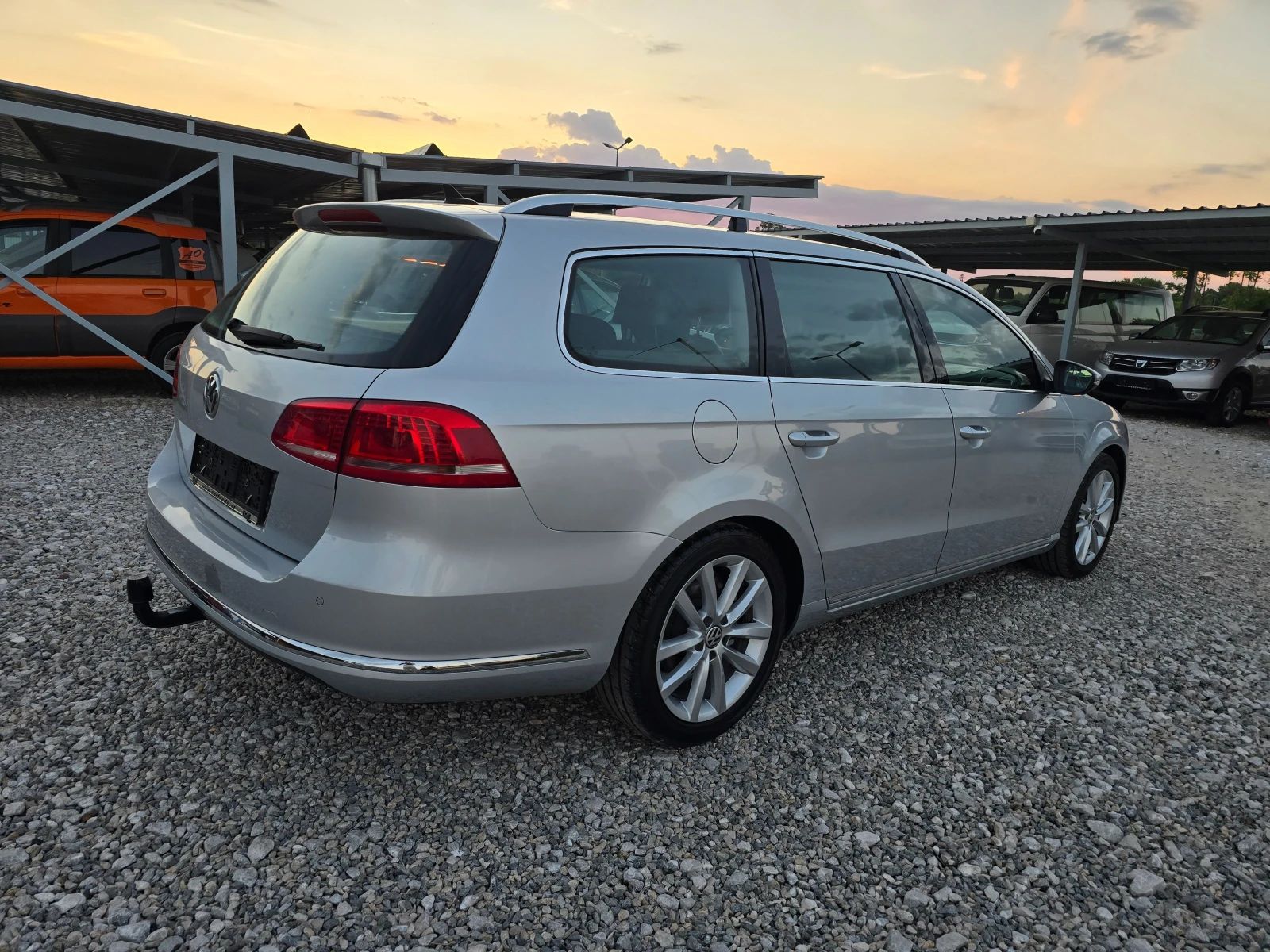 VW Passat 2.0 TDI HIGHLINE !! НОВ ВНОС !!! РЕАЛНИ КИЛОМЕТРИ , снимка 5 - Автомобили и джипове - 54984981