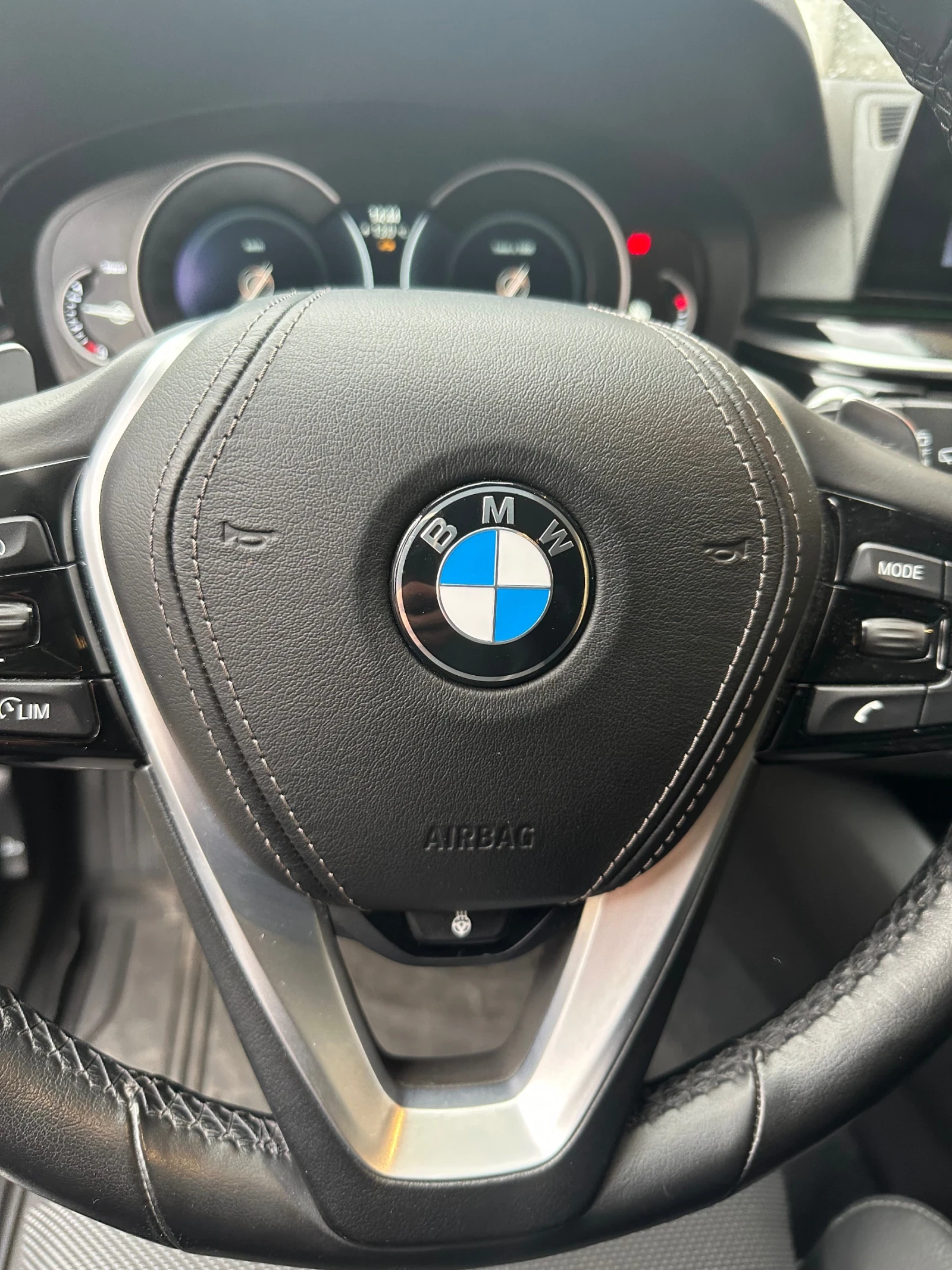BMW 520 G31 xDrive, снимка 10 - Автомобили и джипове - 55326973
