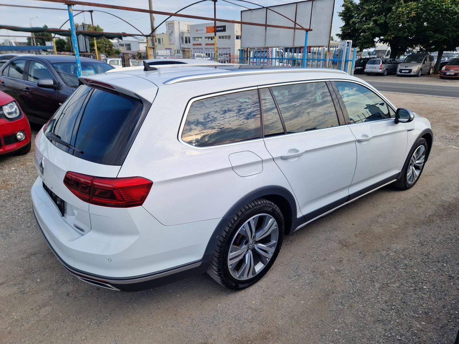 VW Passat Alltrack 2.0TDI Фейслифт, снимка 3 - Автомобили и джипове - 55829599