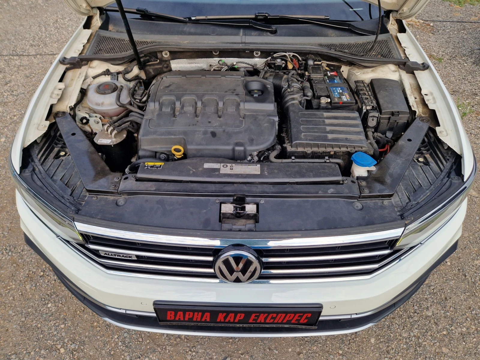 VW Passat Alltrack 2.0TDI Фейслифт, снимка 8 - Автомобили и джипове - 55829599