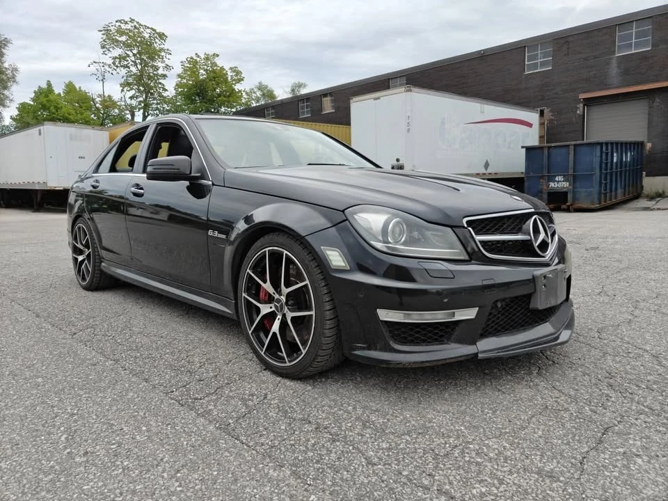 Mercedes-Benz C 63 AMG * CARFAX * КРАЙНА ЦЕНА ДО БЪЛГАРИЯ * , снимка 5 - Автомобили и джипове - 56196820