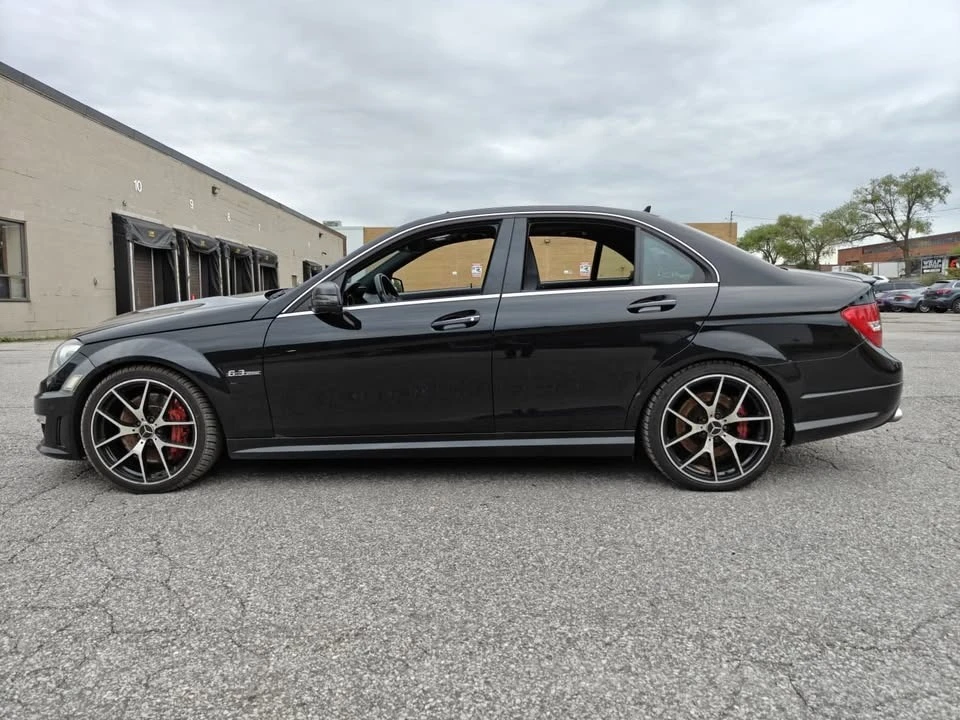 Mercedes-Benz C 63 AMG * CARFAX * КРАЙНА ЦЕНА ДО БЪЛГАРИЯ * , снимка 3 - Автомобили и джипове - 56196820