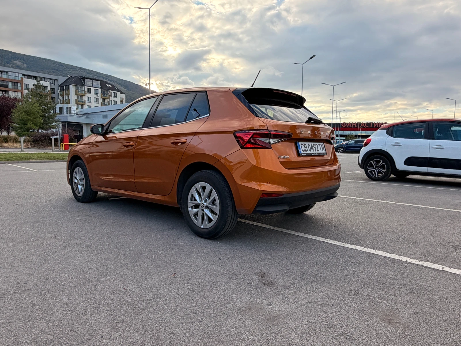 Skoda Fabia, снимка 9 - Автомобили и джипове - 56367813