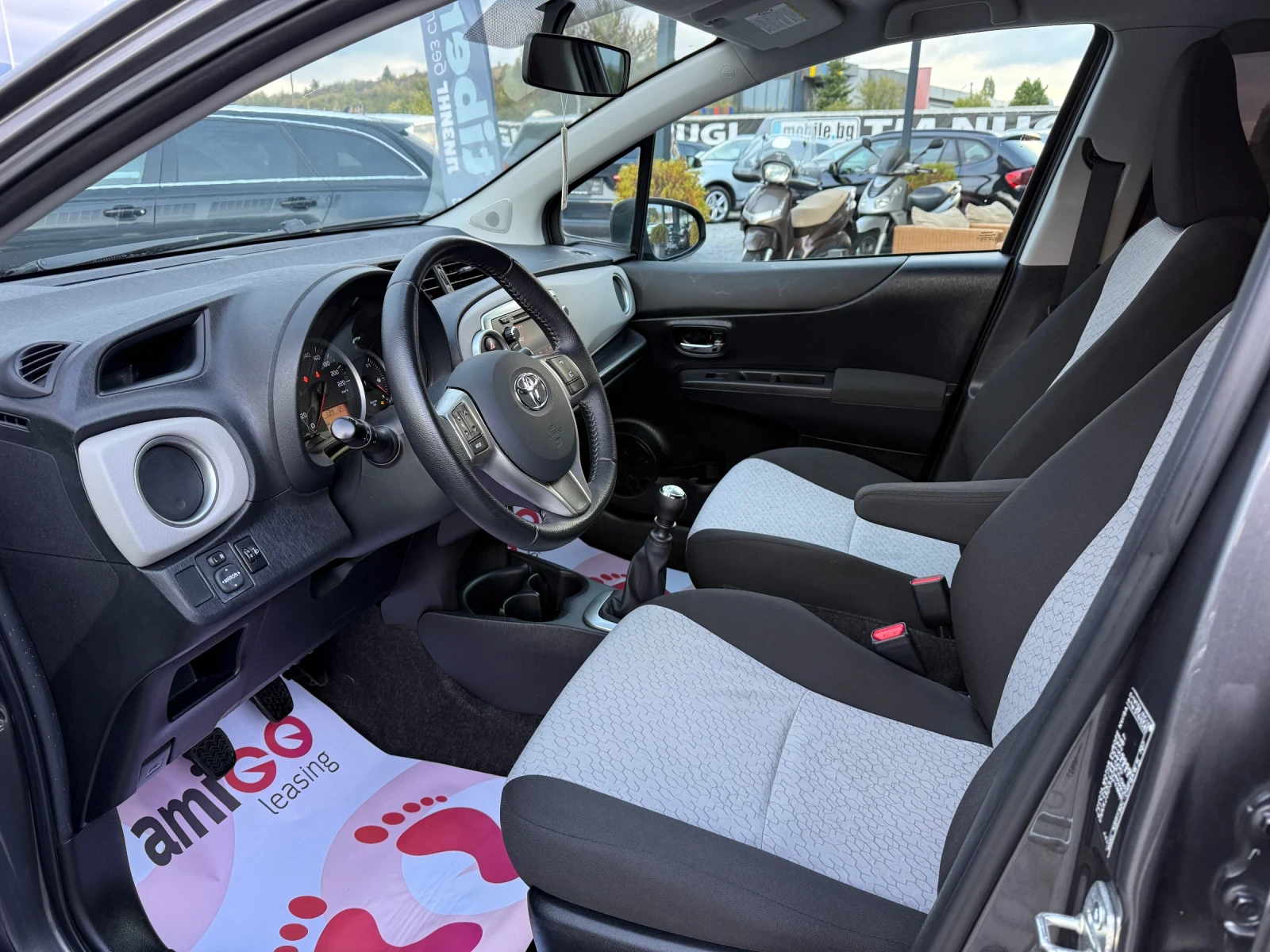 Toyota Yaris 1.3VVTI* NAVI* LED*  | Mobile.bg � ����������� 10