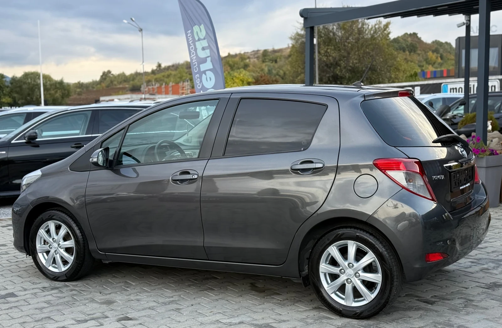 Toyota Yaris 1.3VVTI* NAVI* LED*  | Mobile.bg � ����������� 4