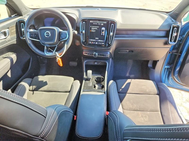 Volvo XC40 RECHARGE ULTIMATE AWD, снимка 8 - Автомобили и джипове - 54970332