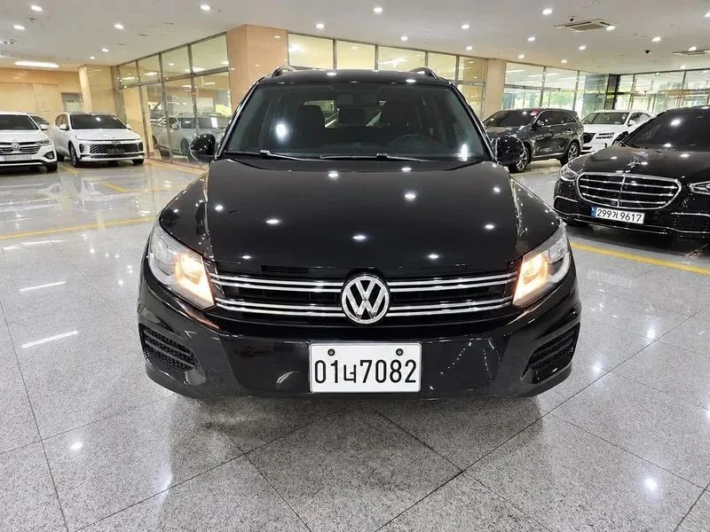 VW Tiguan, снимка 2 - Автомобили и джипове - 56687928