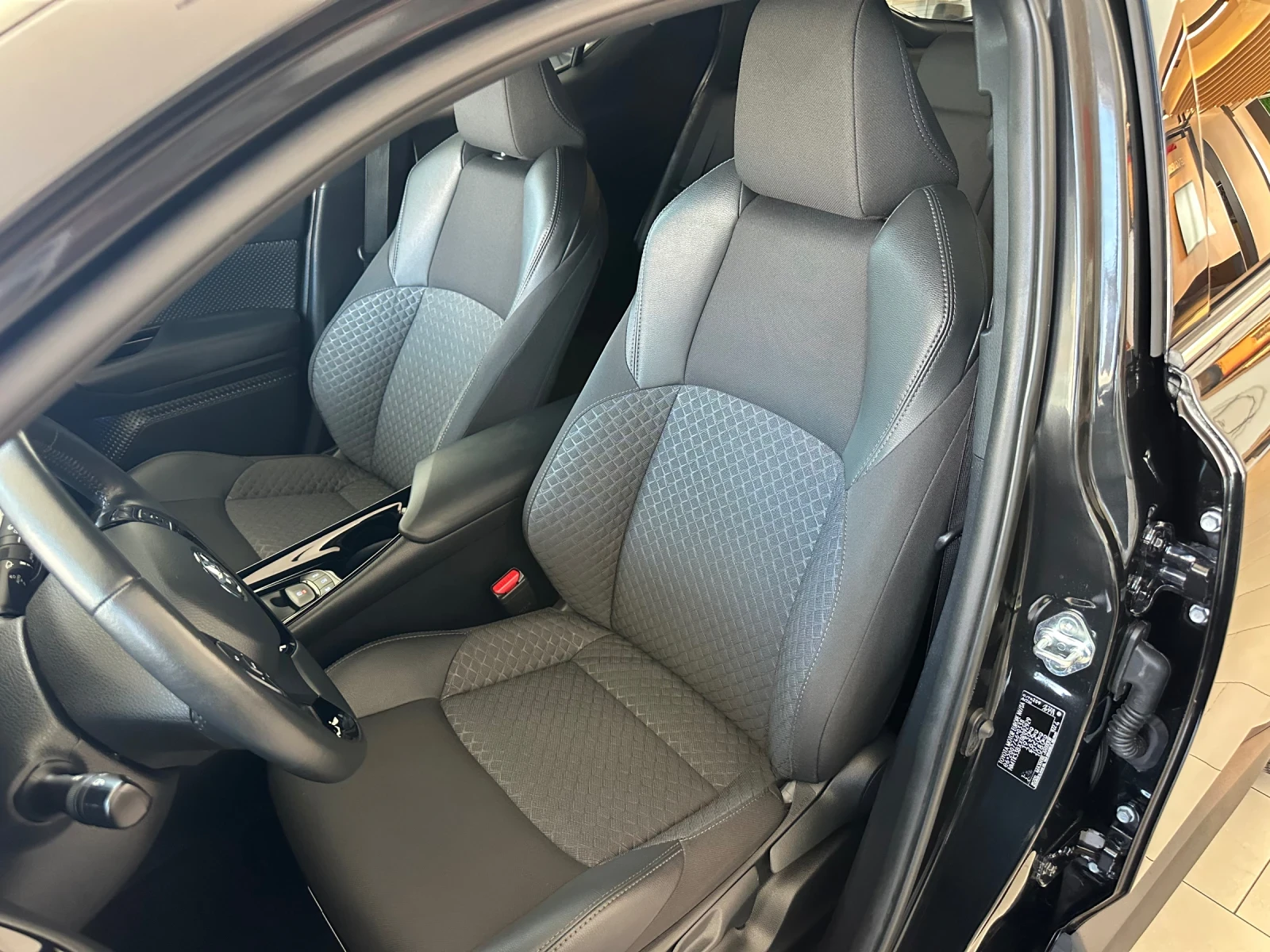 Toyota C-HR Club, снимка 7 - Автомобили и джипове - 54303972